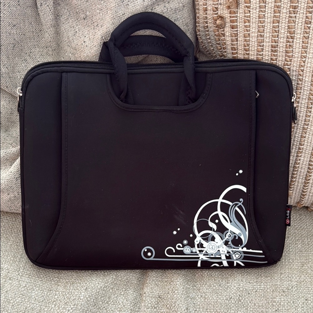 Black LSS Laptop Sleeve Bag Carrying Case. Fits 13”